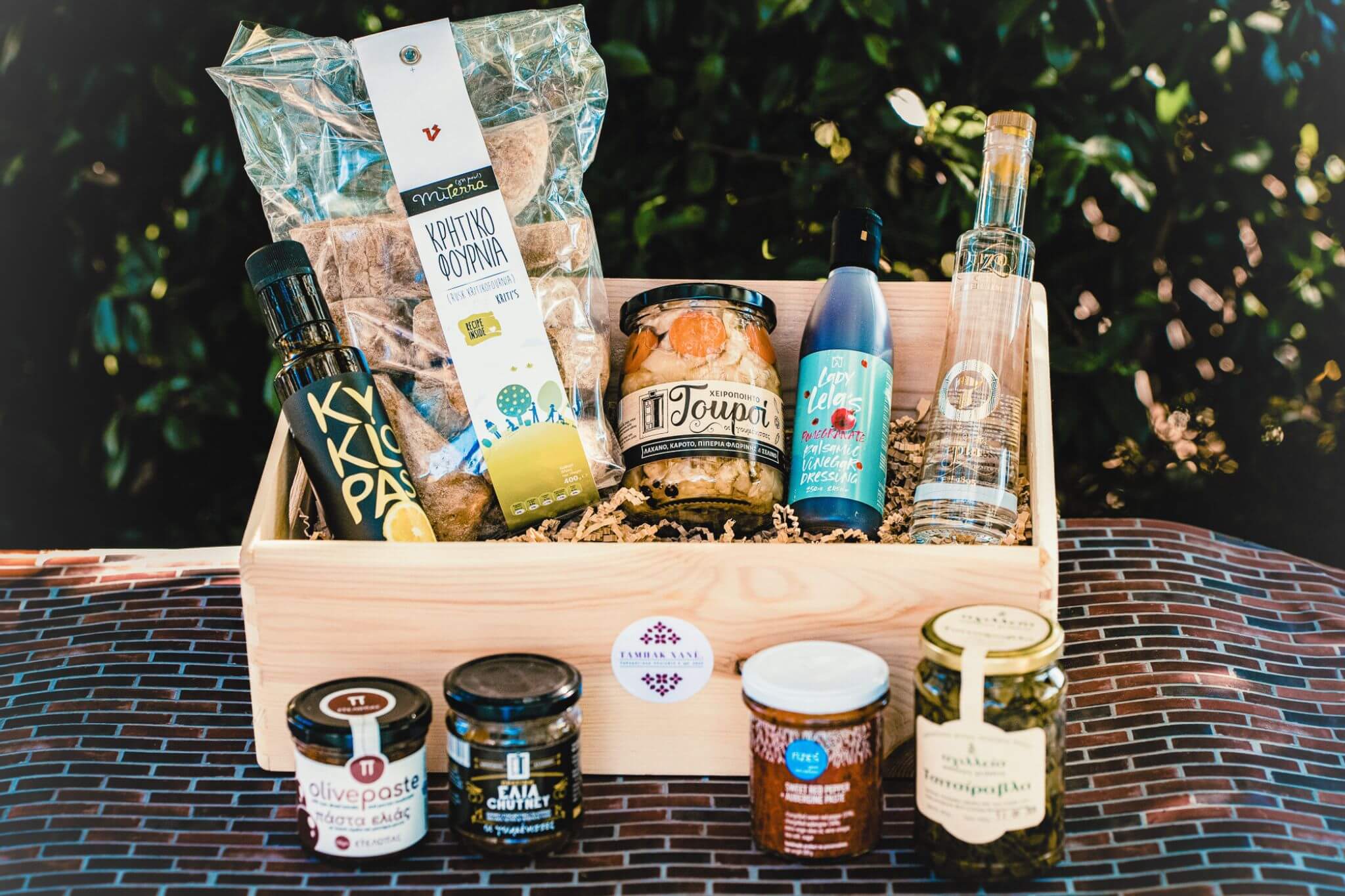 10 ΜΕΓΑΛΟ ΕΛΛΗΝΙΚΟΣ ΜΕΖΕΣ 10 ΜΕΓΑΛΟ ΕΛΛΗΝΙΚΟΣ ΜΕΖΕΣ